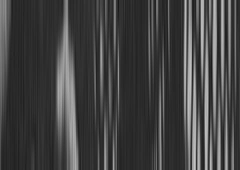 Pabllo Vittar surge abraçada com modelo e fãs vão à loucura