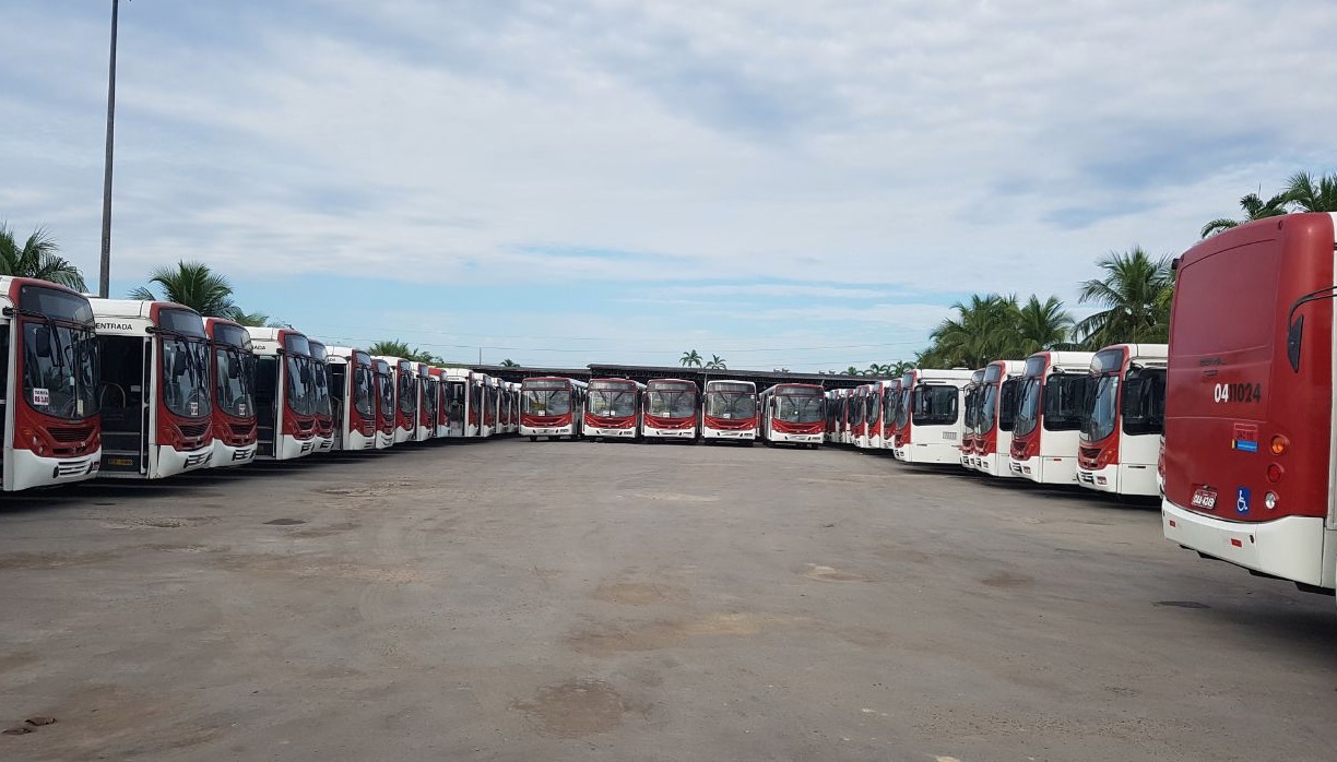 Manaus amanhece sem ônibus no terceiro dia de greve dos rodoviários
