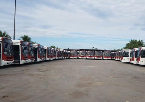Manaus amanhece sem ônibus no terceiro dia de greve dos rodoviários