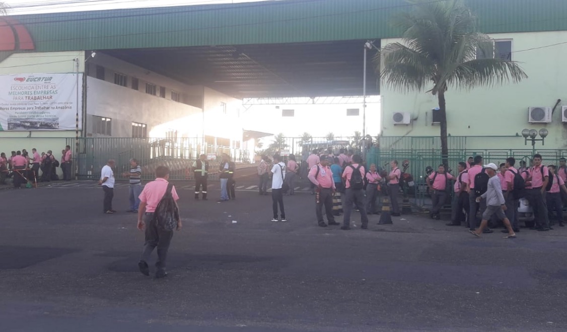 Greve dos rodoviários chega ao quarto dia em Manaus