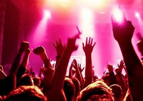 Cantor Domingueira lança carreira solo e grava DVD no Forró de Nós