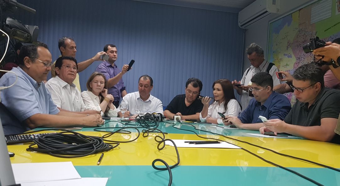 Pressionado pela bancada amazonense, Temer diz que vai pensar em saída para Zona Franca