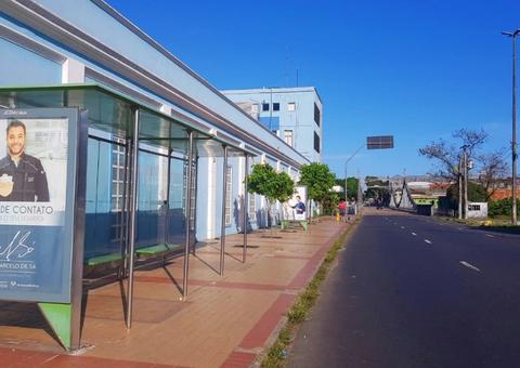 Em Manaus, ônibus não saem da garagem e greve é geral neste sábado