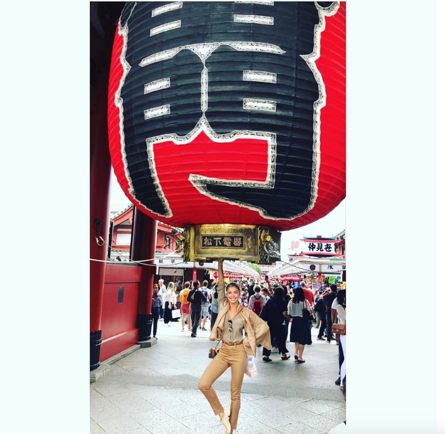 De férias, Grazi Massafera viaja para o Japão com família do namorado; veja fotos