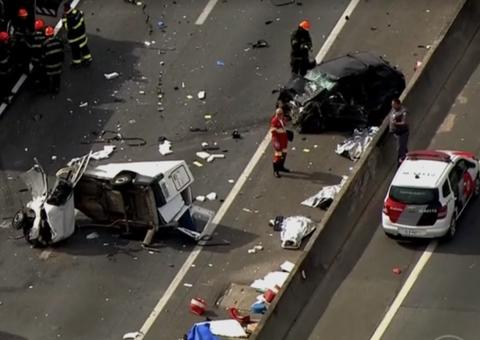 Três pessoas morrem em grave acidente em rodovia