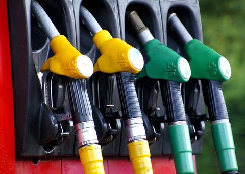 Governo estuda mecanismo para acabar com reajustes diários da gasolina