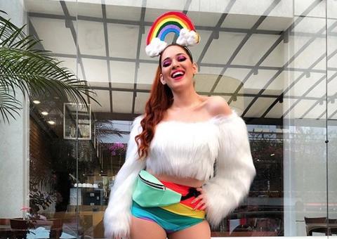 Ana Clara impressiona com look 'lacrador' em Parada LGBT de São Paulo