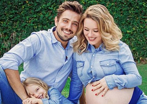  Família mostra rostinho de filho de Rafael Cardoso pela primeira vez