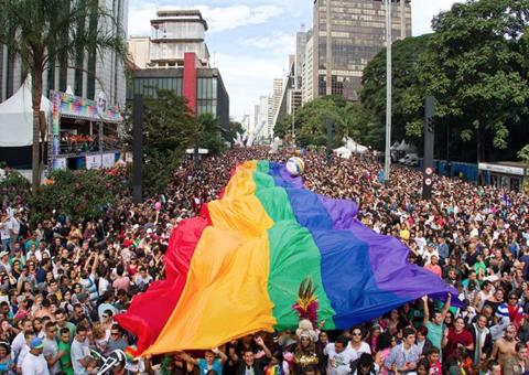 Com discurso político, Parada do Orgulho LGBT lota a Paulista