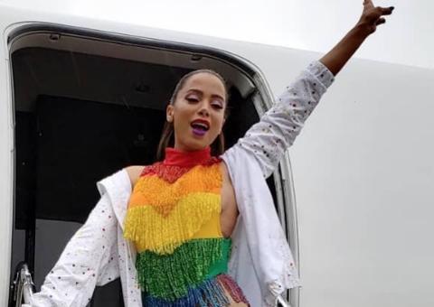 Anitta arrasta milhões em Parada LGBT de São Paulo; veja os melhores momentos