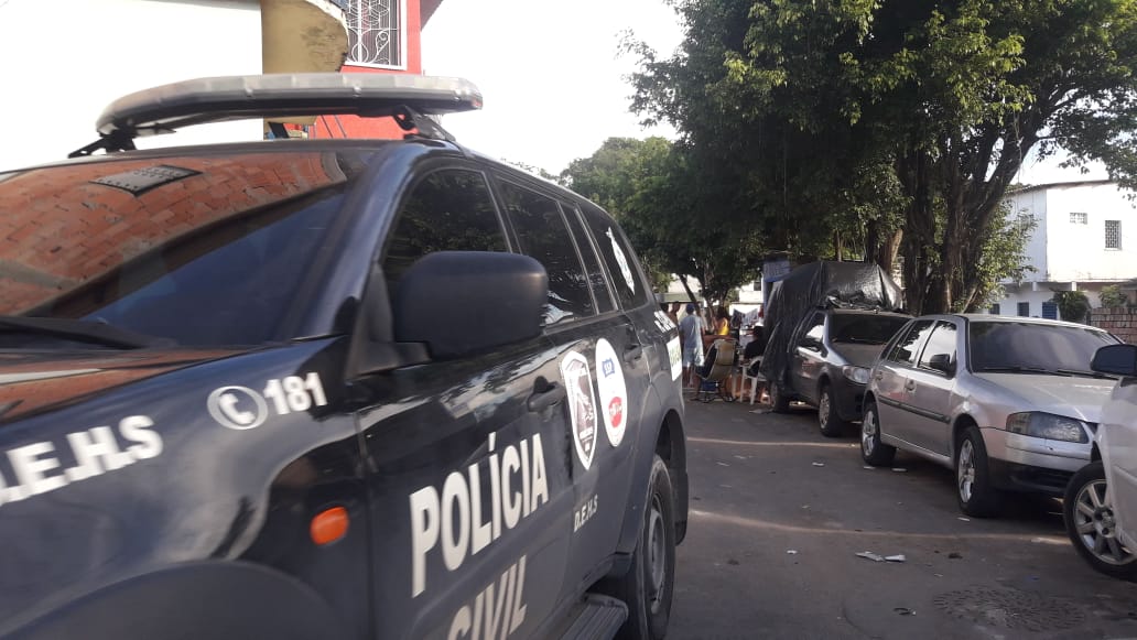 Homem é assassinado com 6 tiros por dupla misteriosa em Manaus