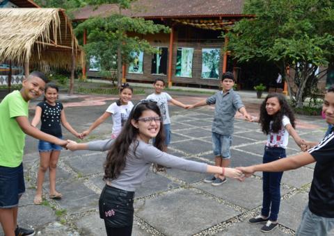 Crianças criam aplicativo interativo para que visitantes conheçam o Museu da Amazônia