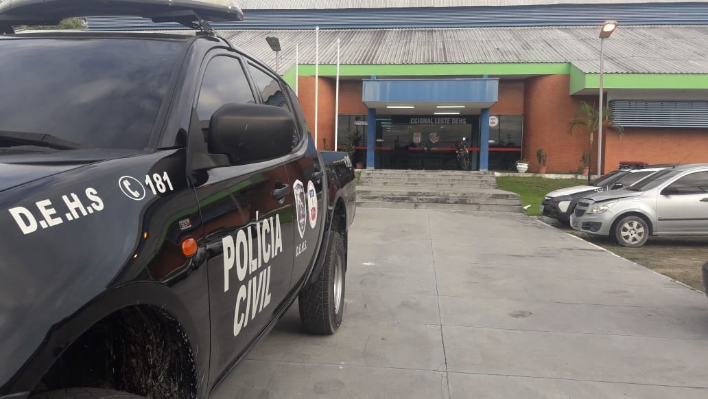 Homem é executado na frente da família após ter casa invadida em Manaus