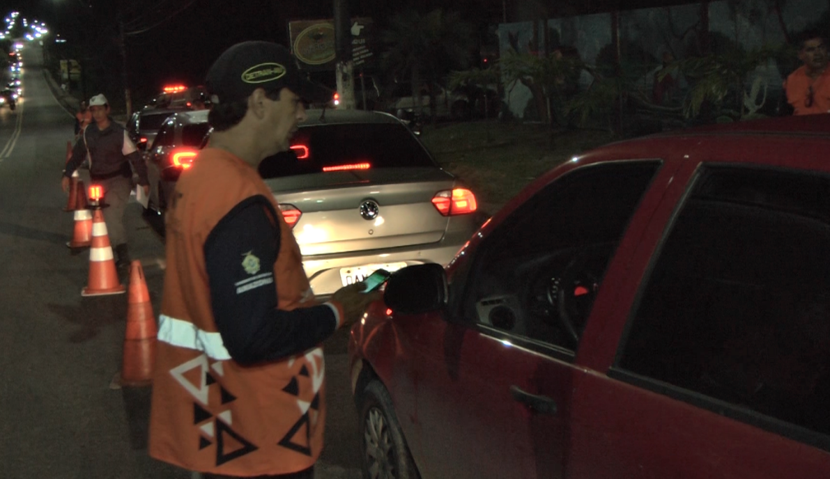Detran apreende 77 veículos e multa 23 motoristas na Operação Corpus Christi