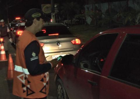 Detran apreende 77 veículos e multa 23 motoristas na Operação Corpus Christi