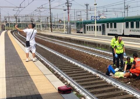 Selfie após acidente de trem choca a todos