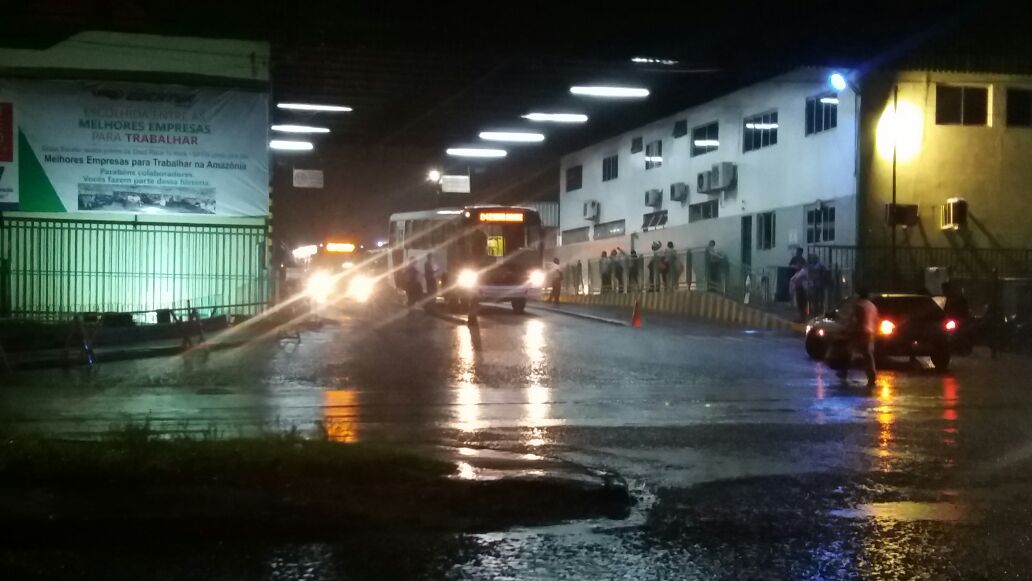 Após negociação polêmica, ônibus voltam a circular em Manaus