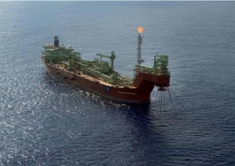 Governo estuda usar leilão do pré-sal para evitar reajustes dos combustíveis  