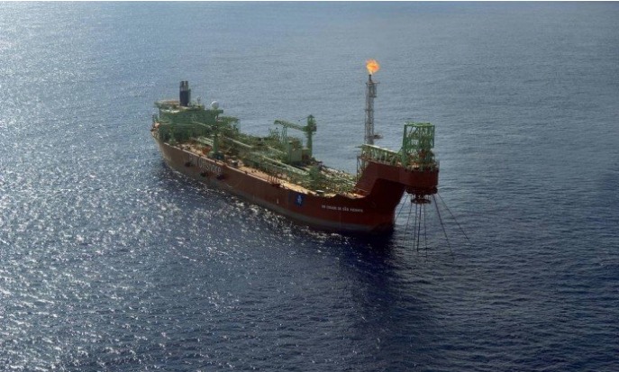 Governo estuda usar leilão do pré-sal para evitar reajustes dos combustíveis  