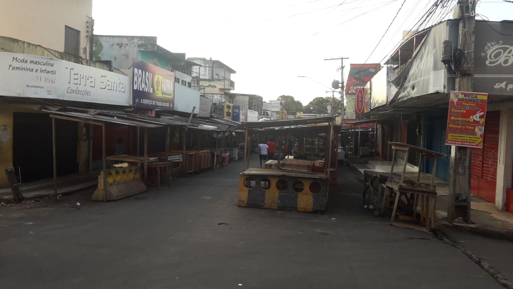 Com cabeça estourada, corpo de travesti é encontrado em feira de Manaus