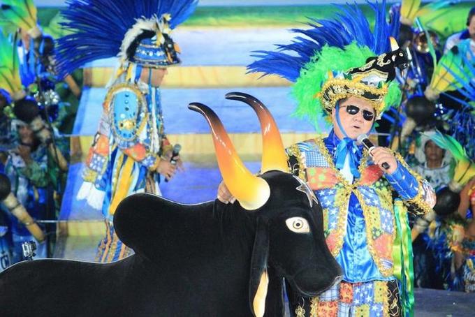 Manauara Magia Bumbá traz Caprichoso e Garantido a shopping de Manaus