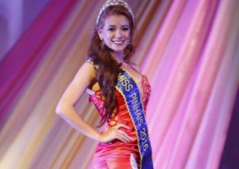 Miss suspeita de crime quebra tornozeleira e foge