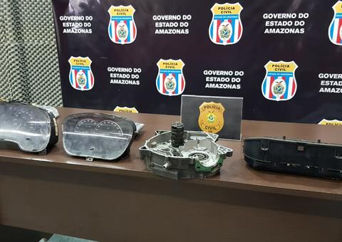 Dono de oficina é preso após ser flagrado com peça de moto roubada durante operação em Manaus