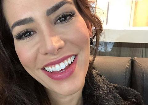 Ex-BBB Adriana muda visual mais uma vez e barriga sarada impressiona