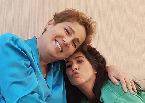 Claudia Jimenez passa mal em gravação de ‘Deus Salve o Rei’ e é substituída