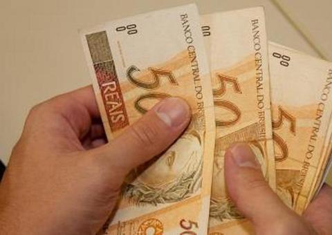 Prefeitura antecipa primeira parcela do 13º salário para 33 mil servidores