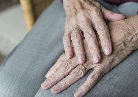 Homem é preso suspeito de matar idoso com oito facadas durante assalto