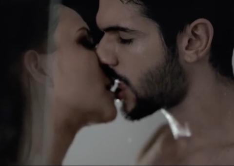 Ex-bbb Lucas faz comercial picante com noiva Ana Lúcia após polêmica de traição