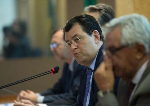 Ministro do STF arquiva inquérito sobre senadores do Amazonas