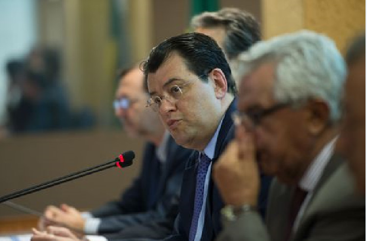 Ministro do STF arquiva inquérito sobre senadores do Amazonas