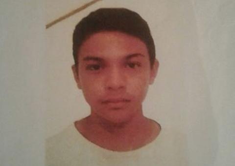 Adolescente desaparece misteriosamente enquanto voltava para casa em Manaus