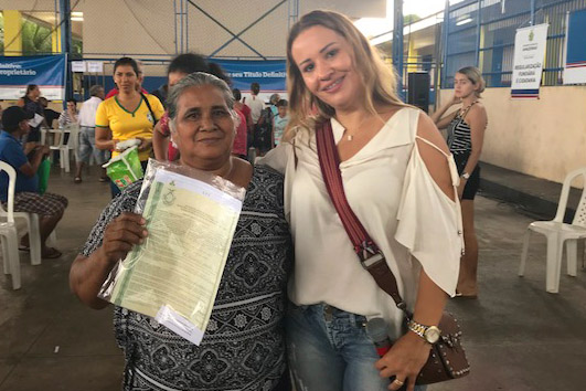 Governo entrega mais de 300 títulos definitivos de terras para famílias em Manaus
