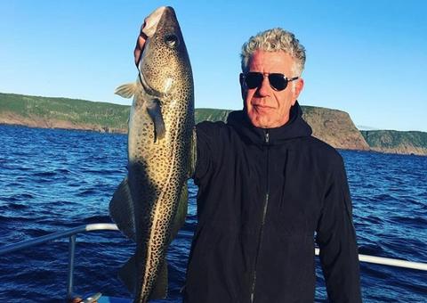 Mortes de Anthony Bourdain e Kate Spade alertam para crescimento dos casos de suicídio 