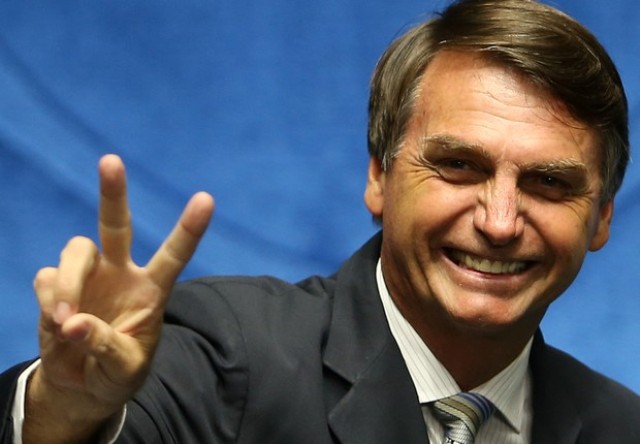Sem Lula, Bolsonaro lidera pesquisa seguido de Marina Silva 