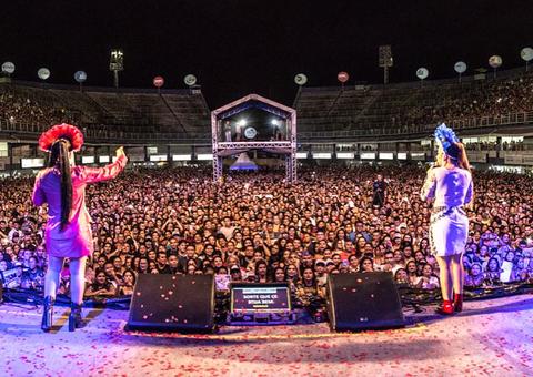  Marília Mendonça e Maiara & Maraisa reúnem multidão na Festa das Patroas