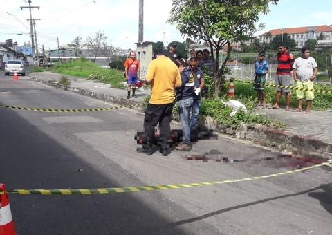  Corpo de homem é jogado no meio da rua após assassinato violento em Manaus