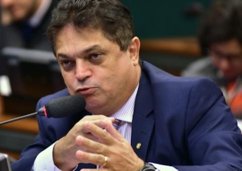 Deputado presidiário volta à Câmara, mas diz não se sentir 'no direito' de tentar reeleição