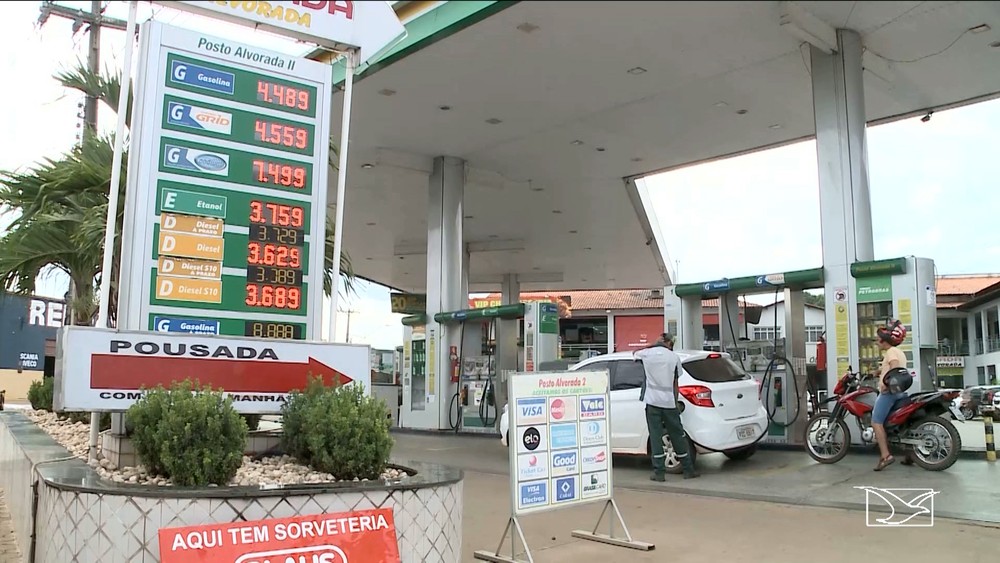 Petrobras anuncia nova redução no preço da gasolina