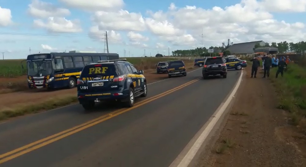 Polícias fazem operação para acabar com 'pedágios' indígenas  