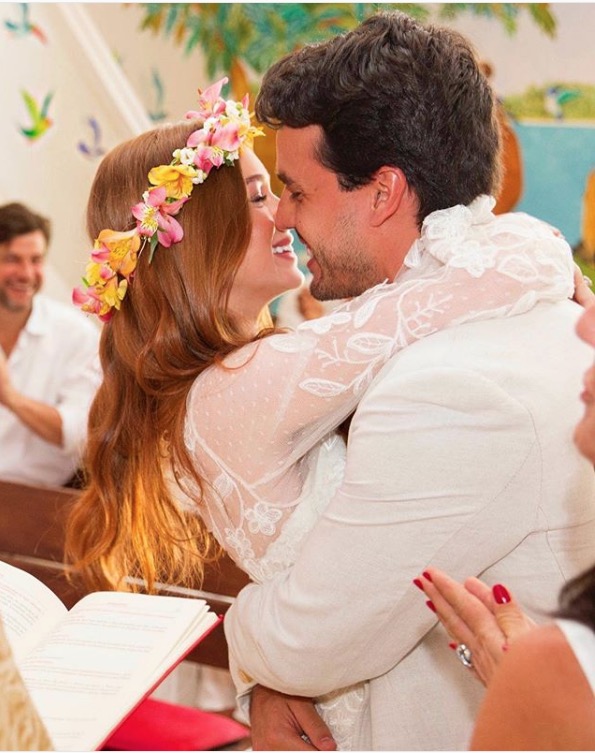 Marina Ruy Barbosa se declara para Xande Negrão com foto de casamento