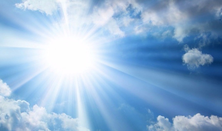  Saiba por que algumas pessoas espirram ao olhar para a luz do sol