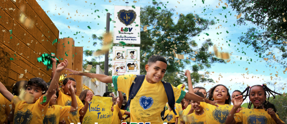 Campanha oferece camisa da Seleção autografada em troca de doações para programas sociais