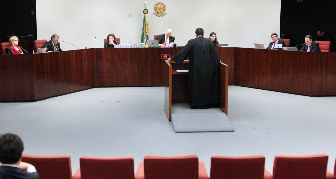 STF restringe foro privilegiado também para ministros