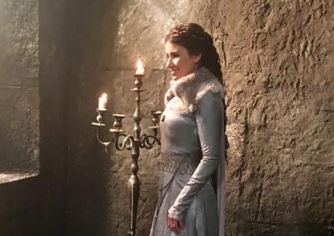  Paula Fernandes grava ‘Deus salve o rei’ como nova pretendente de Afonso