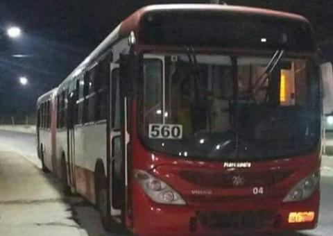 Em Manaus, mulher é presa suspeita de assaltar ônibus 