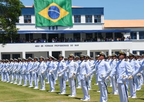 Marinha abre concurso com 146 vagas e salários de R$ 11 mil